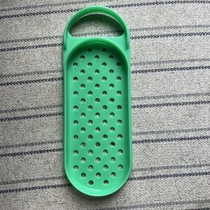 Tupperware Grater Part